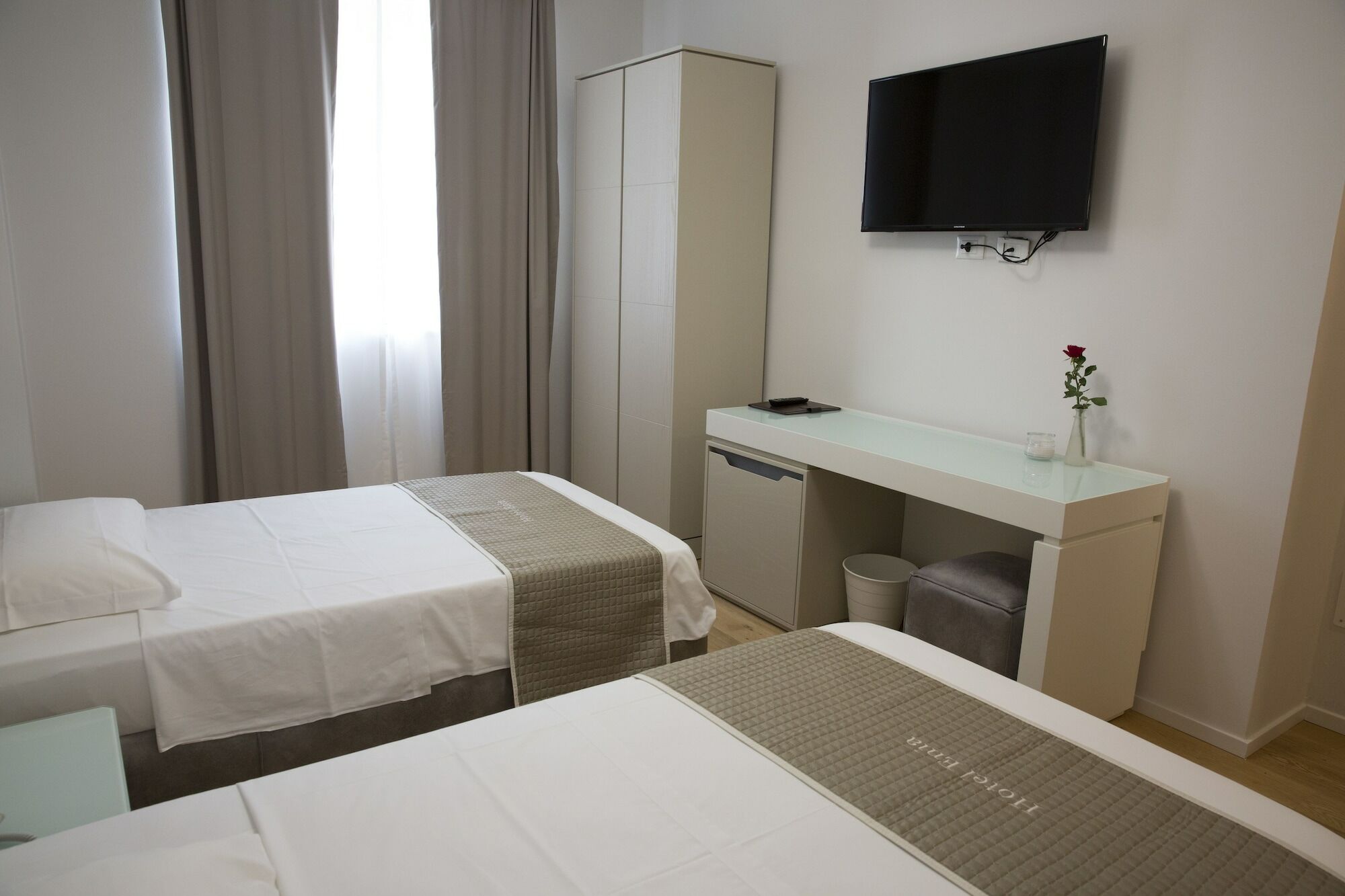 Boutique Hotel Enia ปาล์มเดดเซิร์ท ภายนอก รูปภาพ