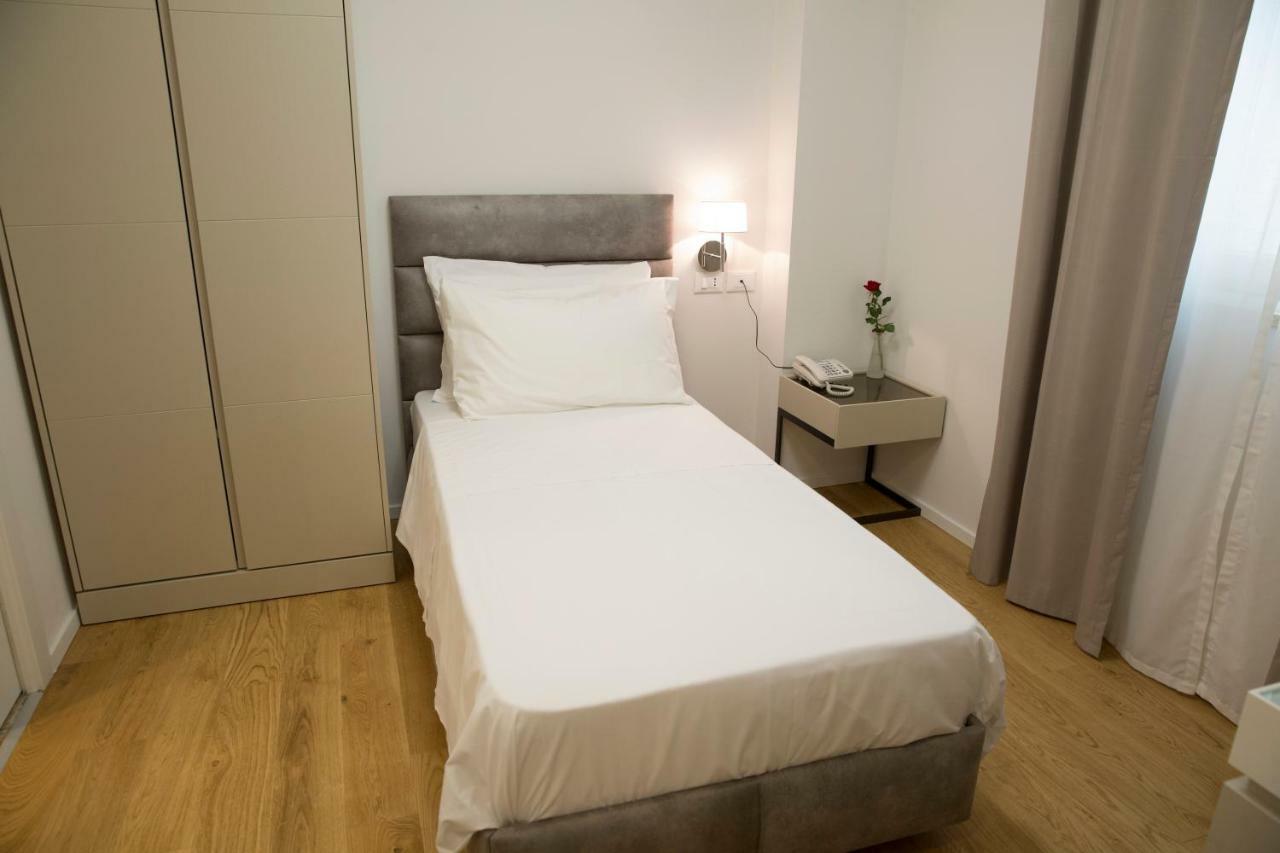 Boutique Hotel Enia ปาล์มเดดเซิร์ท ภายนอก รูปภาพ