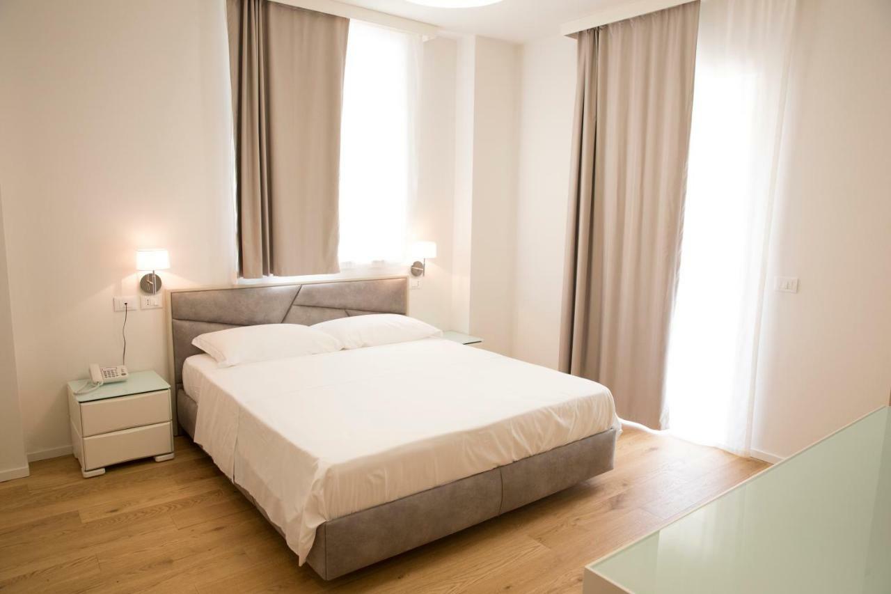 Boutique Hotel Enia ปาล์มเดดเซิร์ท ภายนอก รูปภาพ