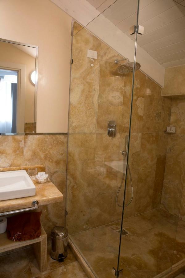 Boutique Hotel Enia ปาล์มเดดเซิร์ท ภายนอก รูปภาพ