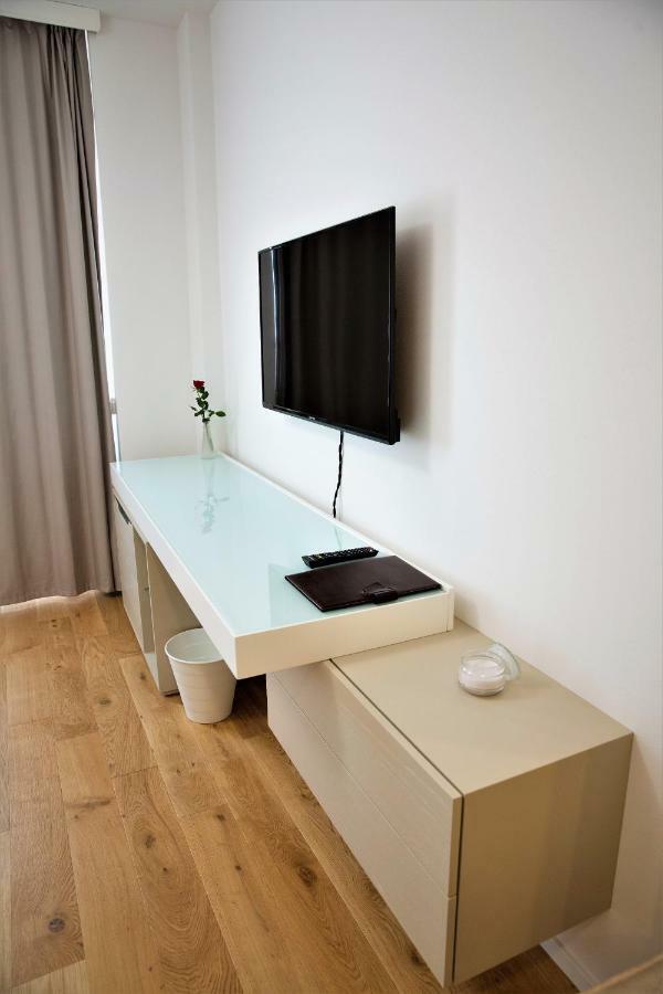 Boutique Hotel Enia ปาล์มเดดเซิร์ท ภายนอก รูปภาพ
