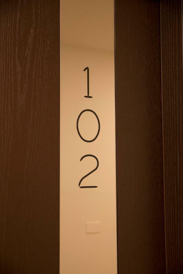 Boutique Hotel Enia ปาล์มเดดเซิร์ท ภายนอก รูปภาพ