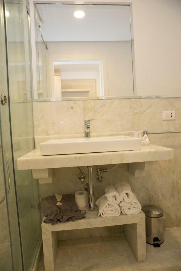 Boutique Hotel Enia ปาล์มเดดเซิร์ท ภายนอก รูปภาพ